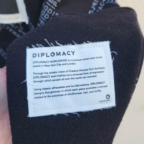 DIPLOMACY WORLDWIDE Deion Hoodie - Picture 7 of 12